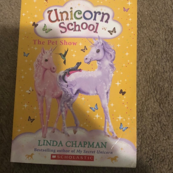 Easy Level Chapter Books - Picture 5 of 6